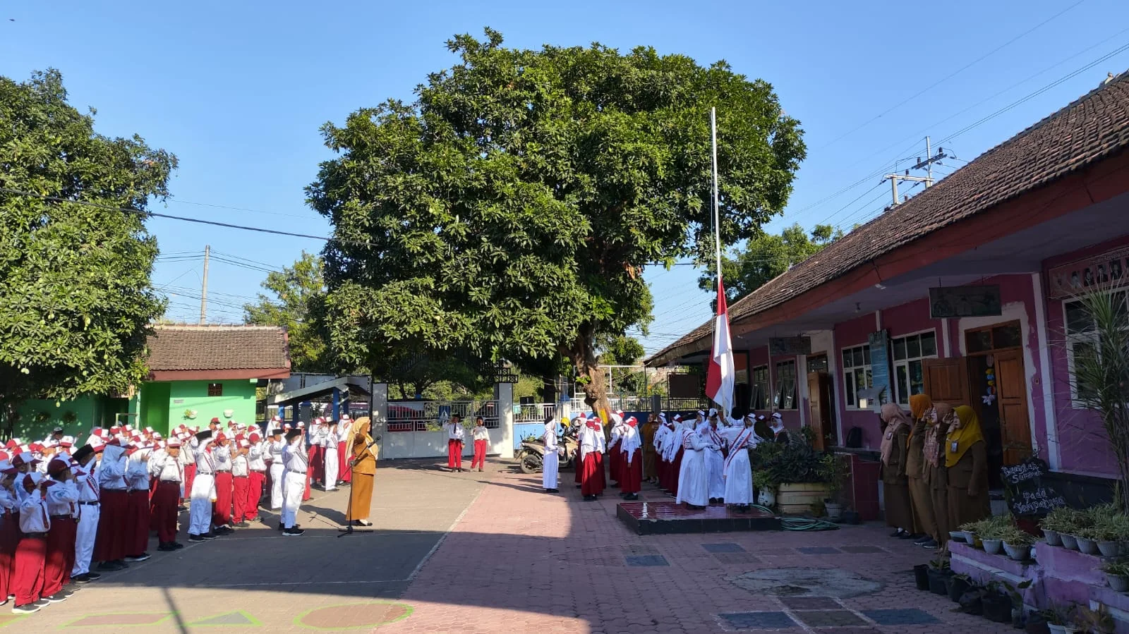 UPACARA BENDERA